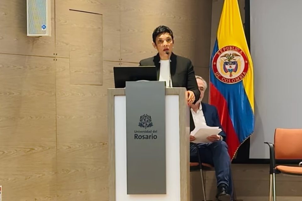 Tirana Hassan HRW Karen Sánchez VOA