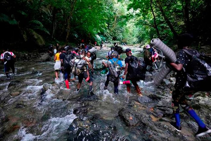 Cruzando el río