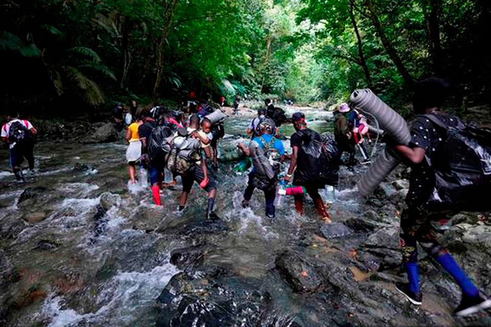 Cruzando el río