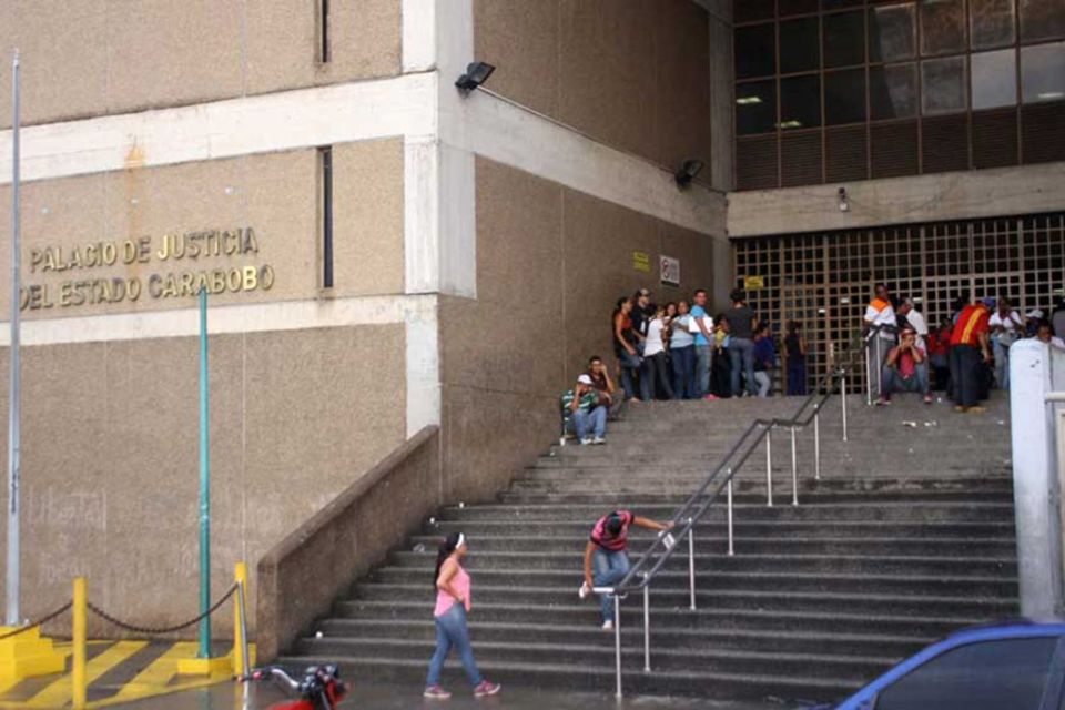 Palacio de justicia Valencia Carabobo adolescentes detenidos