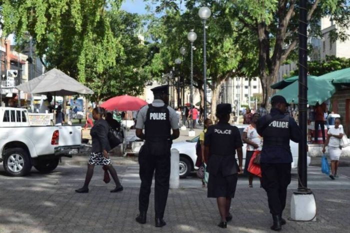 Policía Trinidad y Tobago venezolanos