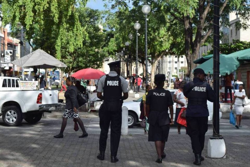 Policía Trinidad y Tobago venezolanos