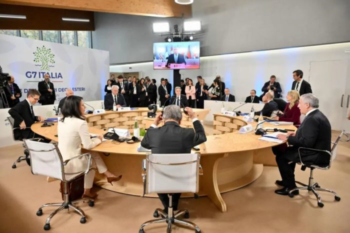G7