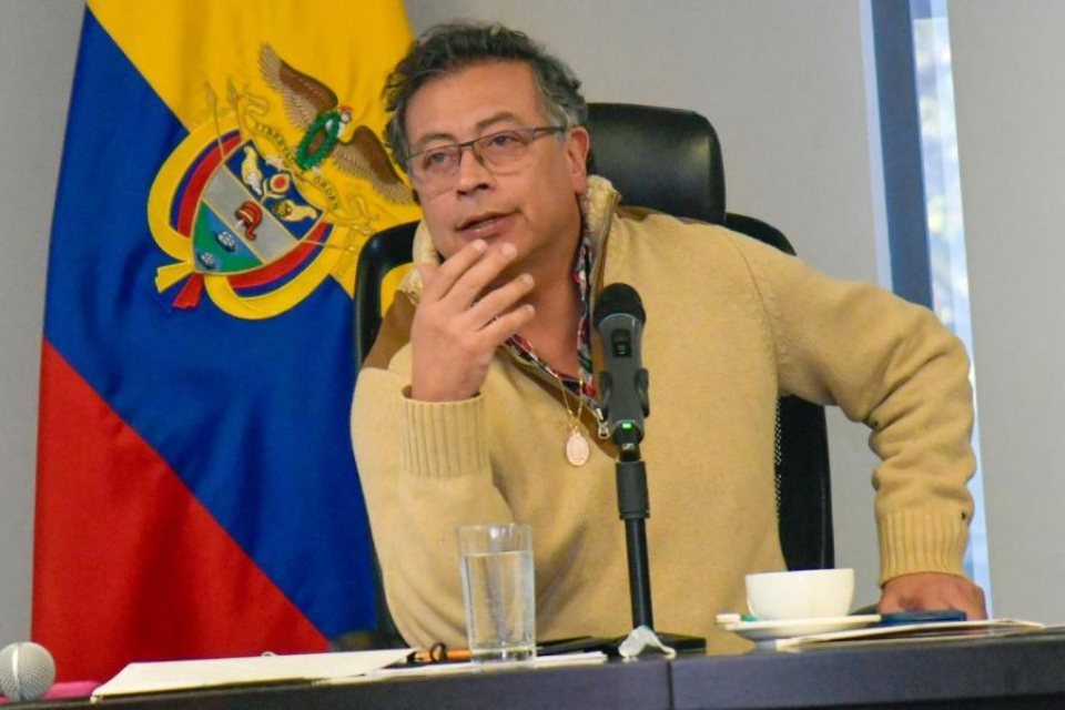 Gustavo Petro lluvias ELN