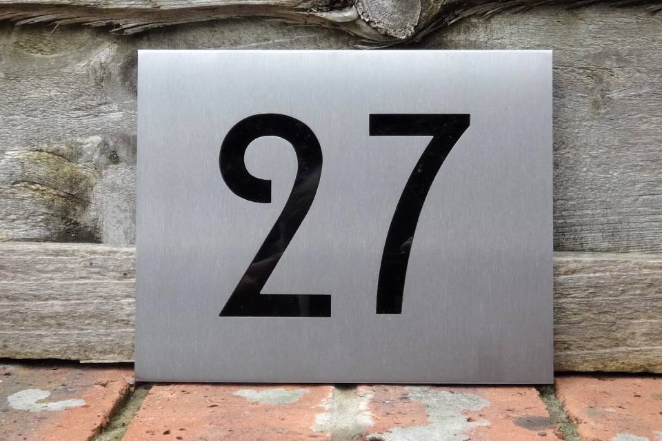 27 Veintisiete