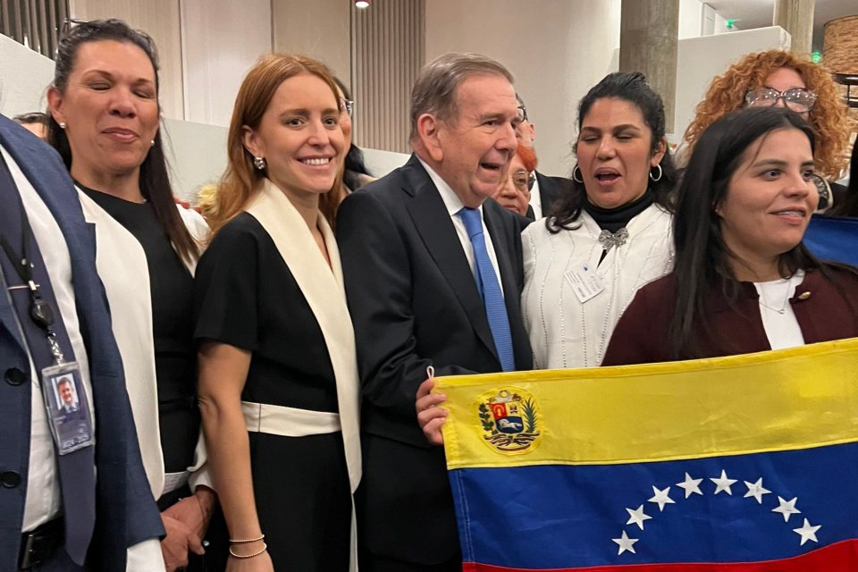 Edmundo González Urrutia Ana Corina Sosa