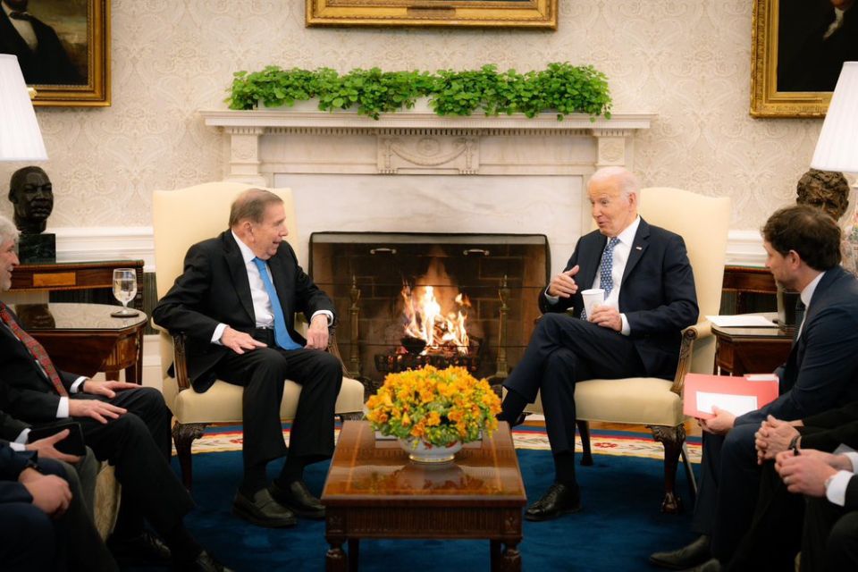Edmundo González Joe Biden