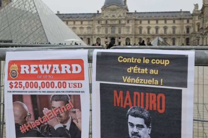 Maduro afiches recompensa
