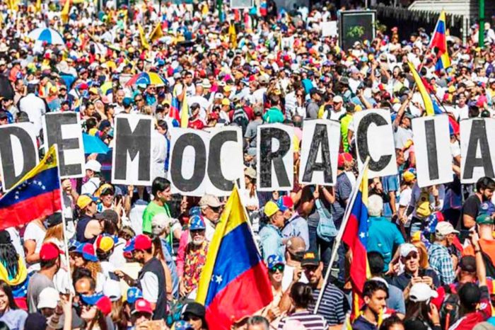 La democracia es nuestro camino irrenunciable ¿Por qué la democracia?