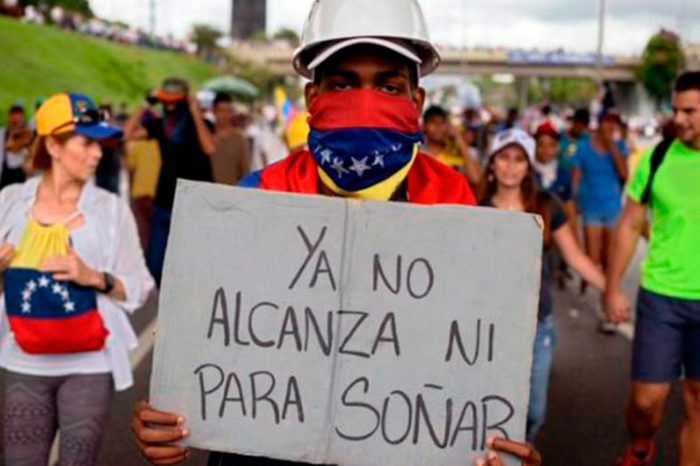 Entre crisis y sanciones: un pueblo que no puede más
