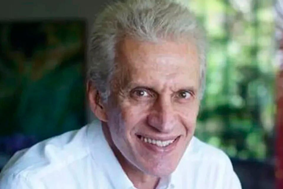 En honor a quienes entregan su vida por la democracia / Fernando Martínez Mottola