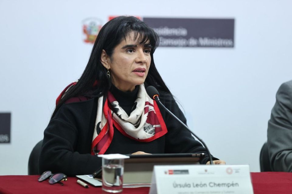 Ministra de Cultura Perú venezolanos