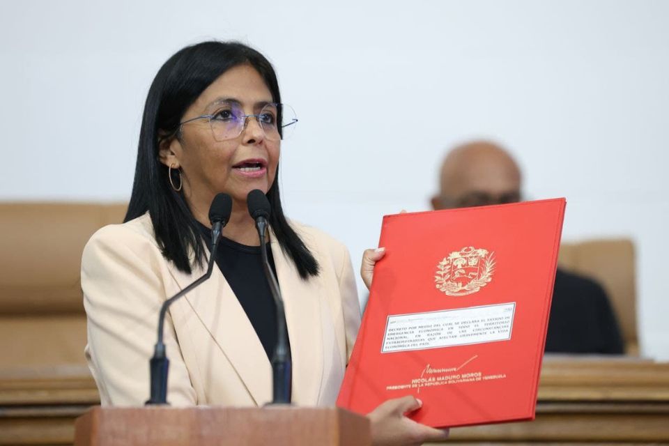AN decreto de emrgencia económica
