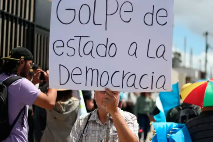 Un movimiento antidemocrático global