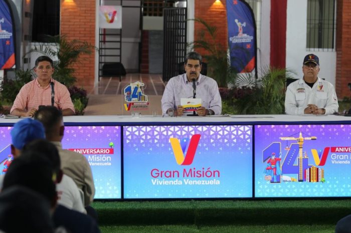 Maduro aumento bono de guerra salario mínimo