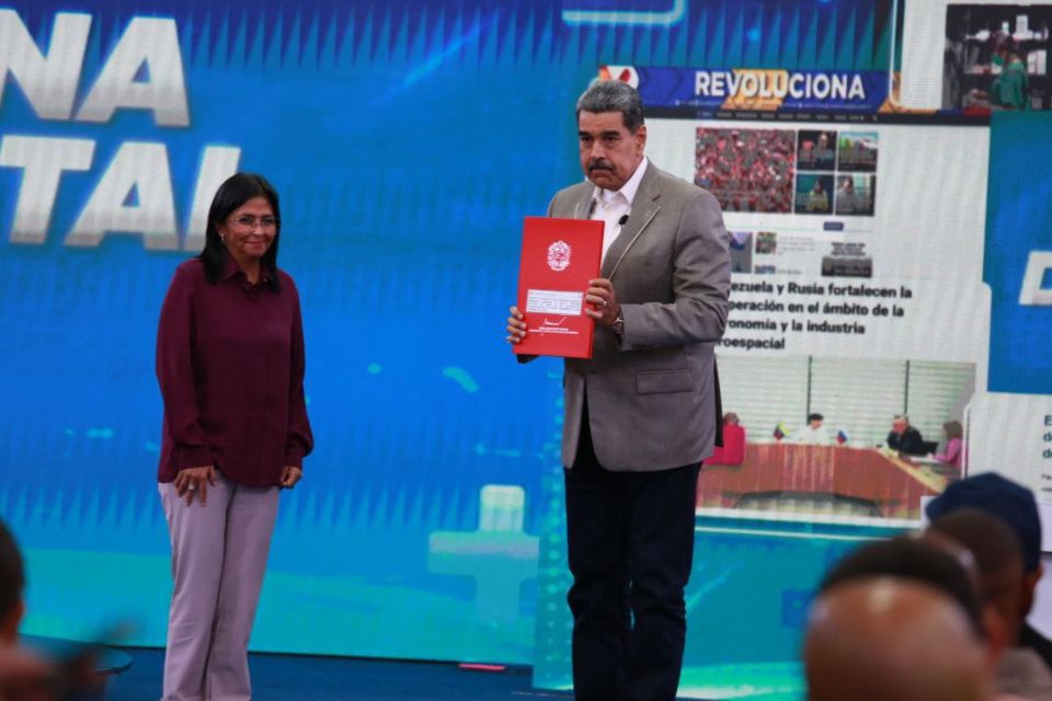 Nicolás Maduro decreto de emergencia económica