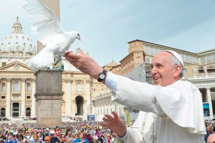 El Papa rojo