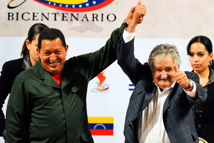 En las antípodas de Mujica / Chávez y Pepe Mujica