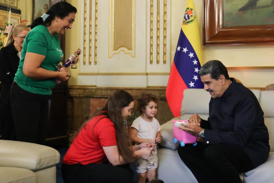 Maikelys Espinoza familiares Maduro
