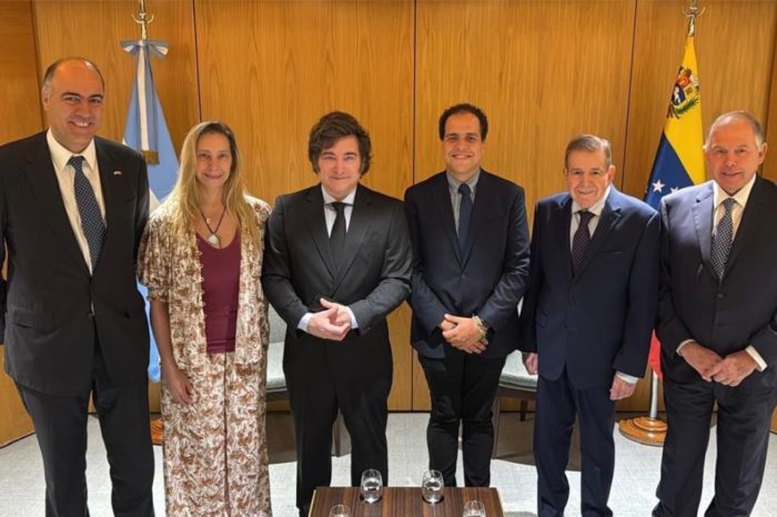 Edmundo González Javier Milei España