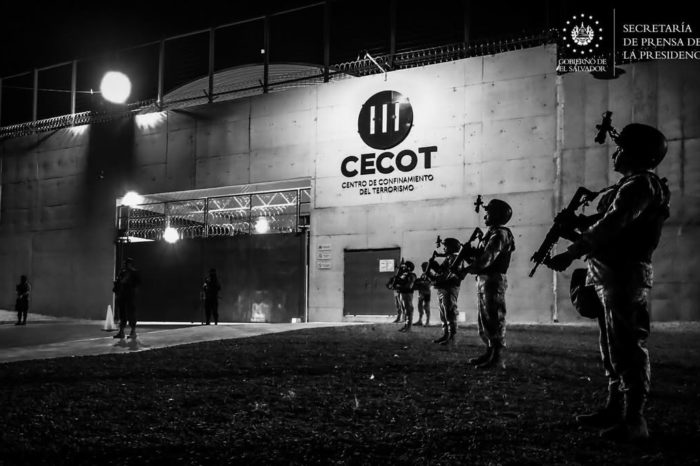 Venezoalno enviado al Cecot EEUU