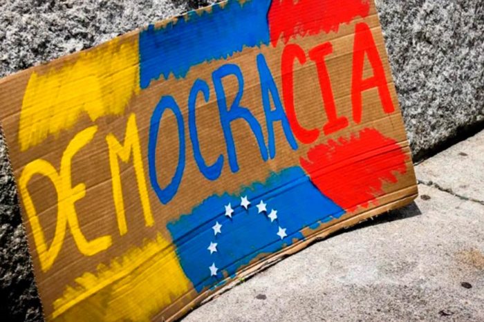 Democracias pervertidas