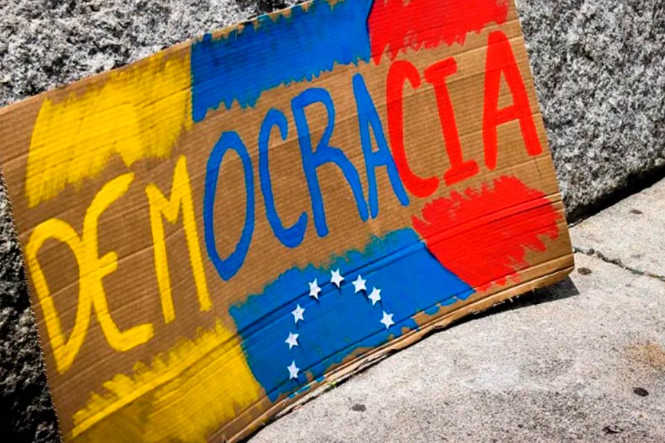 Democracias pervertidas