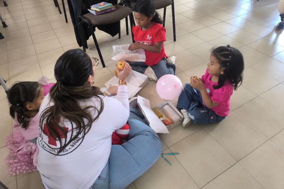 Cruz Roja niños repatriados