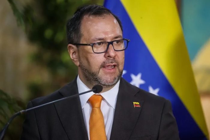 Yvan Gil ayuda ONU humanitaria Unión Europea ONU petróleo - chile