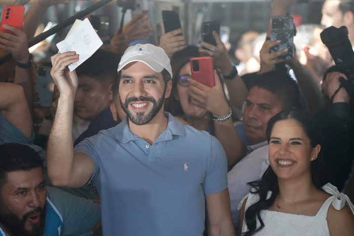 El Salvador: un sistema de posguerra colapsado