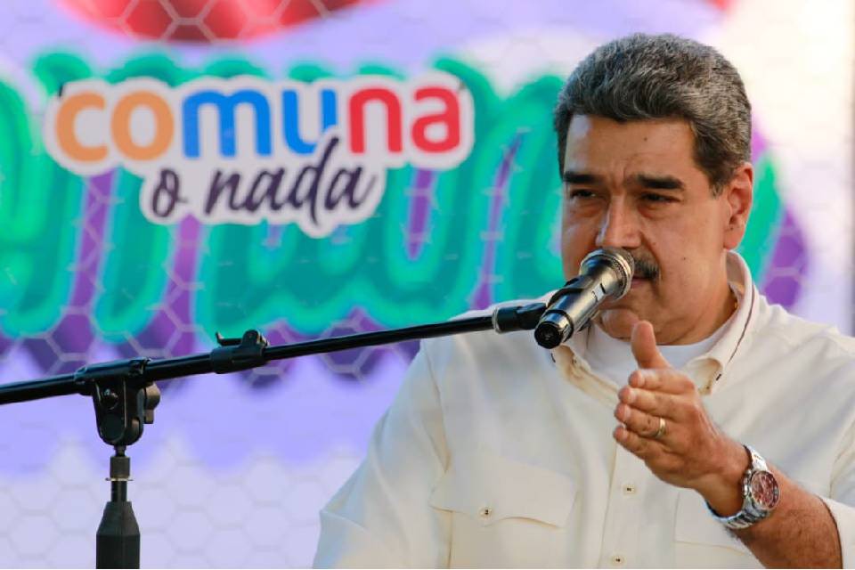 Maduro Petare Comuna llamada con Trump