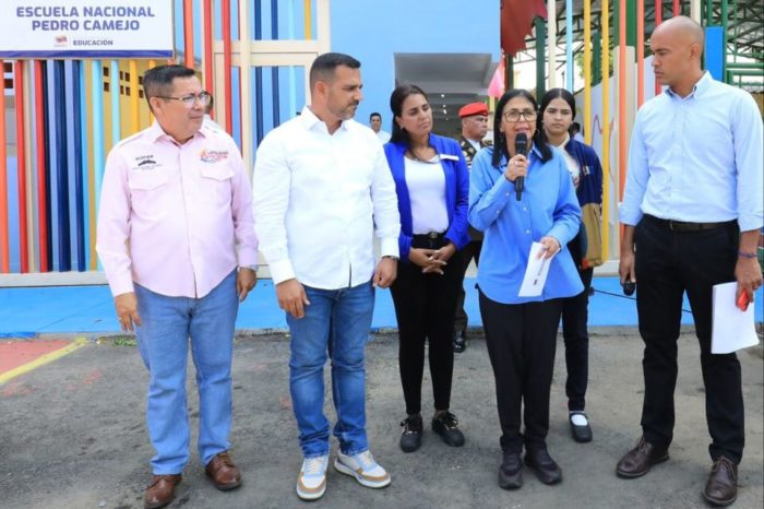 Delcy Rodríguez Héctor Rodríguez La Guaira