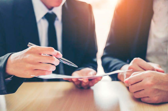El lobby empresarial empuja hacia el colapso social