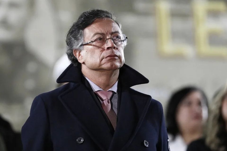 Petro tomar las armas