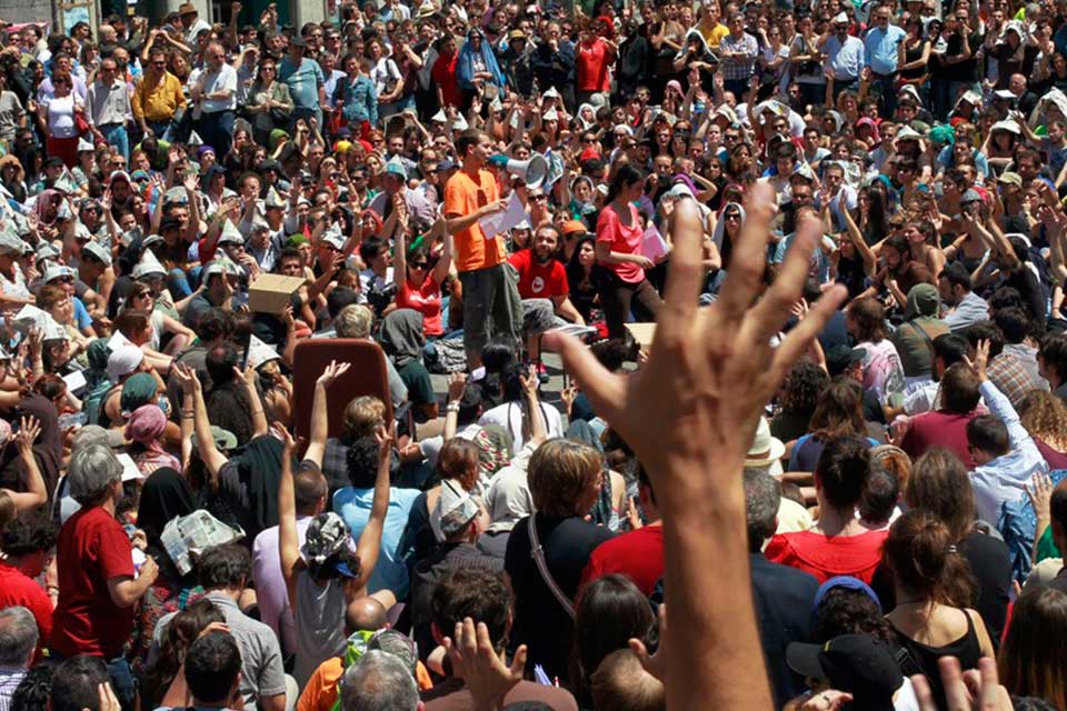 La ciudadanía tiene que recuperar su protagonismo