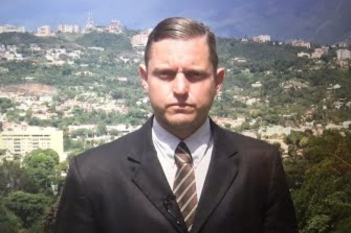 Álvaro Algarra periodista