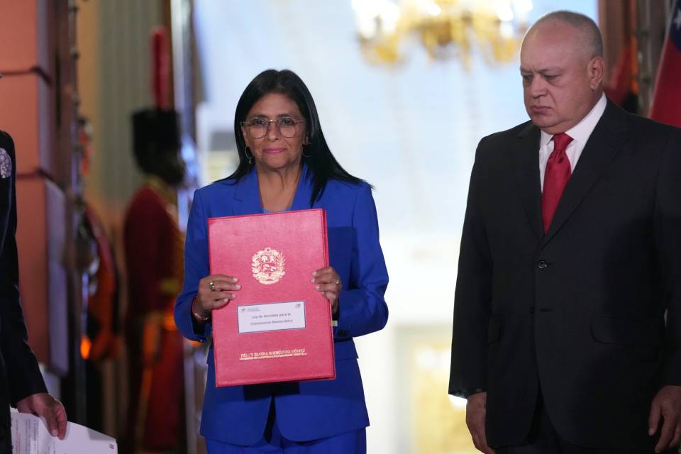 Delcy Rodriguez Diosdado Cabello amnistía