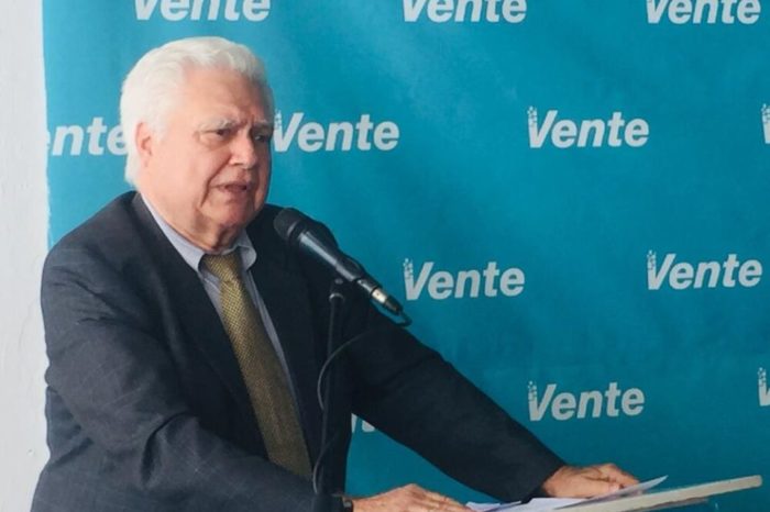 Evanan Romero experto petrolero
