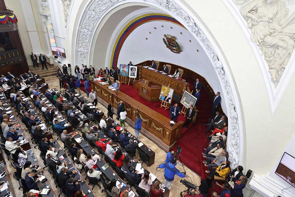 Cerrar heridas para reconstruir la República