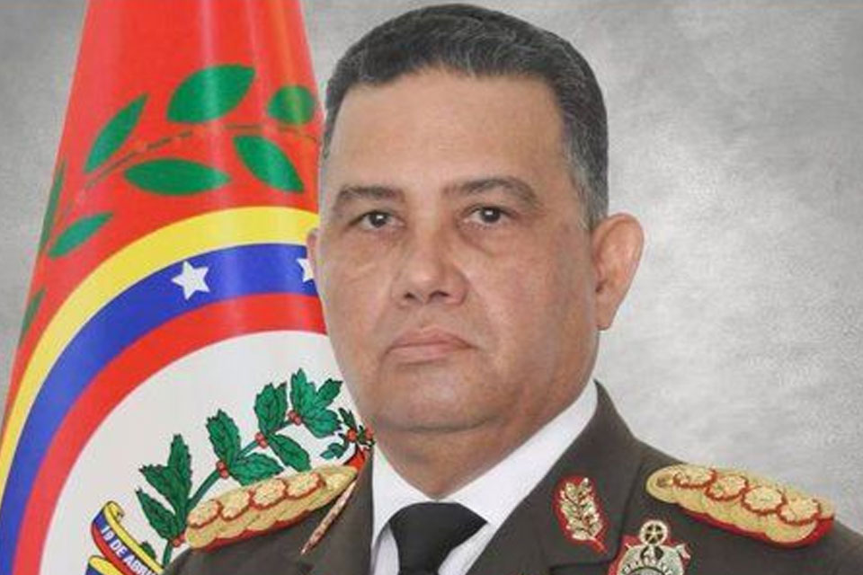 Gustavo González López, sale Padrino López