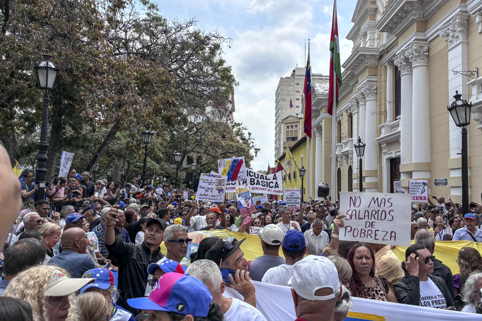 Marcha exigencia aumento de salario