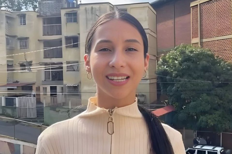 Periodista Nakarhy Mena Ramos