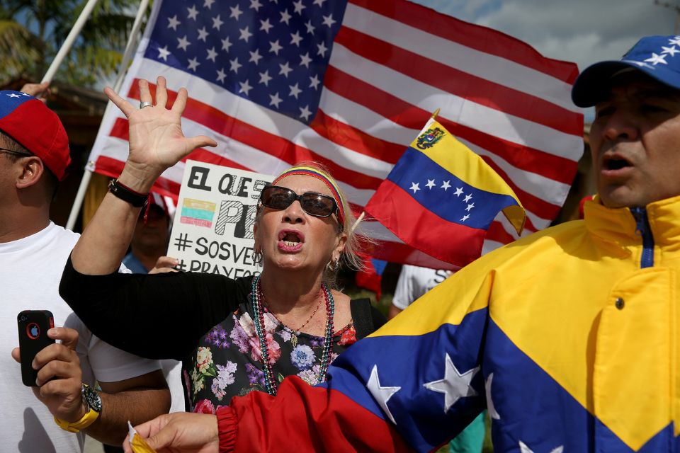 Venezolanos solicitan asilo en EEUU