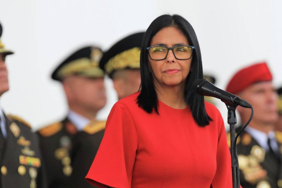 Delcy Rodríguez militar candidatura