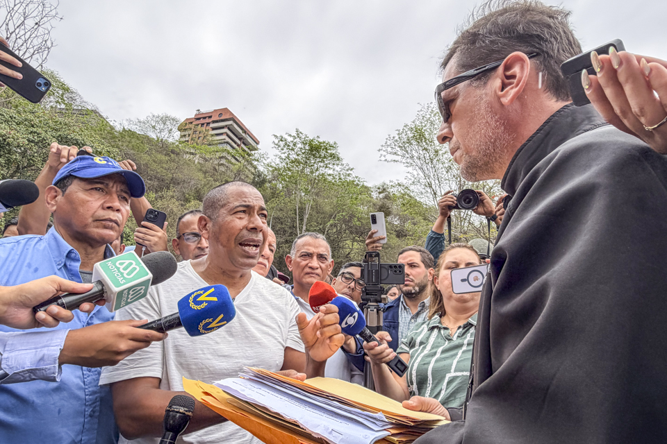 Marcha Embajada salario sindicalistas