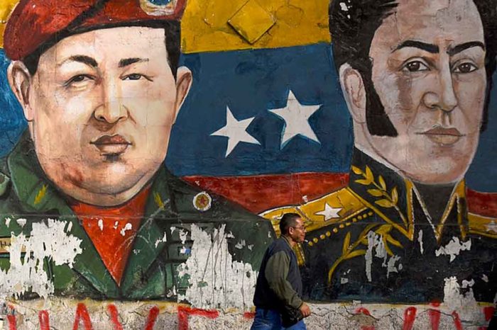 Bolívar vs Monroe