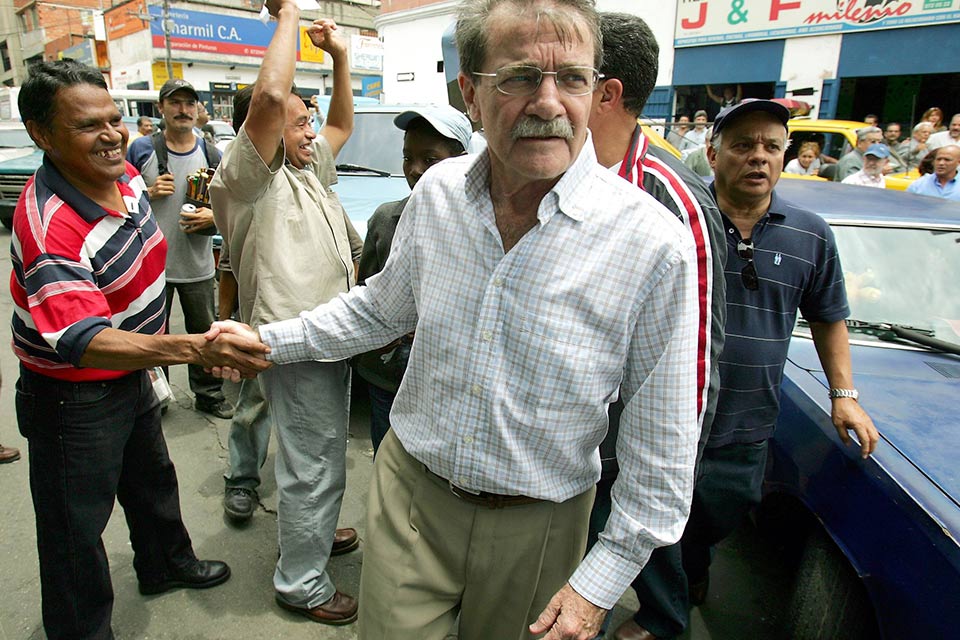 Manual del anti candidato | Teodoro Petkoff
