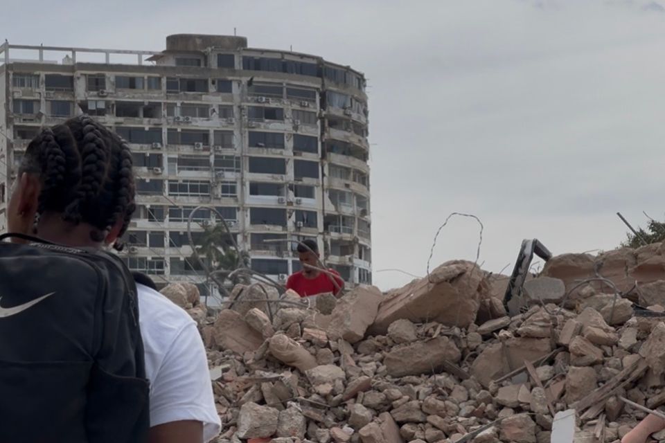 Terremotos La Guaira Playa Grande escombros