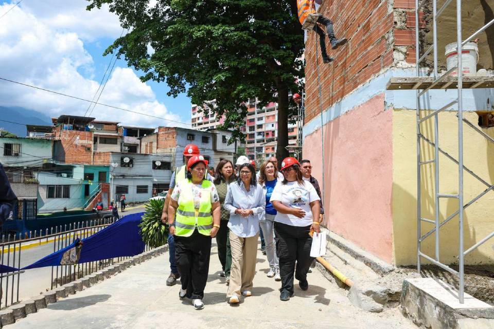 Inspecciones edificios Delcy Rodríguez