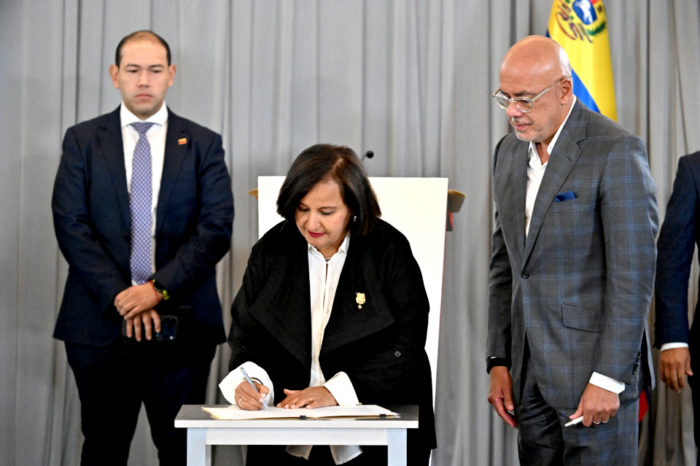 cierre del primer ciclo de diálogo en el Hotel Meliá diálogo